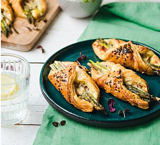 Chřestové balíčky s koriandrovým pestem