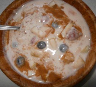 Barevný ovocný salát