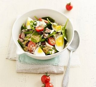 Salát Nicoise s rýží