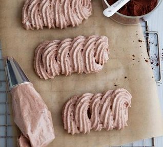 Čokoládové pusinky z bezé