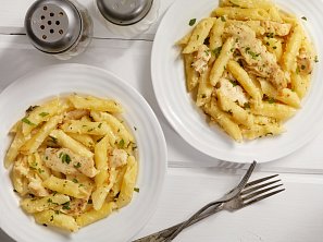 Zapečené těstoviny se sýrem a kuřetem