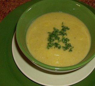 Hrachová polévka s bramborami