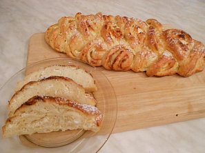 Stříhaná vánočka s náplní