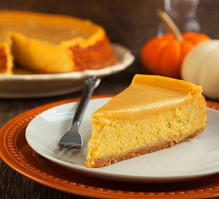 Dýňový cheesecake s javorovým sirupem