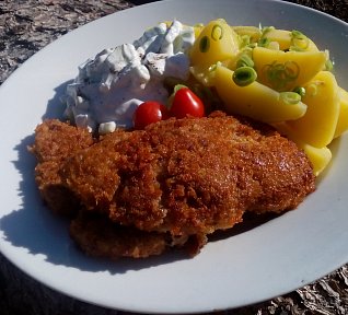 Zabijačkové řízky v chlebové strouhance