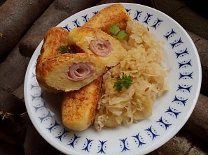 Bramborové šišky se slaninou Bramborové šišky se slaninou