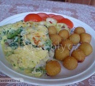 Rybí filé zapečené se sýrem a s brokolicí