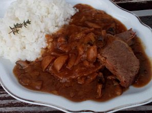 Pórkové hovězí na žampionech