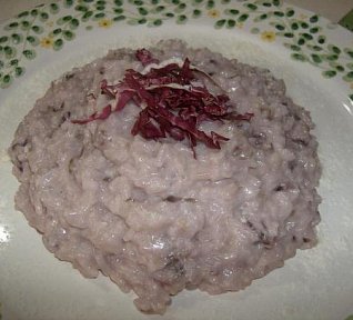 Krémové rizoto s čekankou a zrajícím sýrem