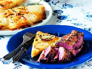 Husí prsa plněná fíky s bramborovo-cibulovou galetkou