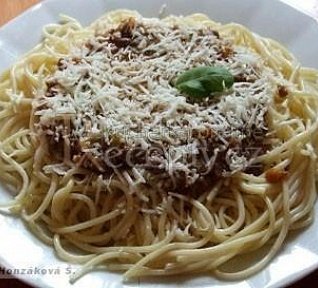 Špagety s mletým masem a zeleninou