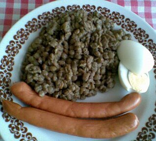 Čočka s vejcem a párkem