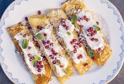 Kokosové palačinky s mascarpone a granátovým jablkem