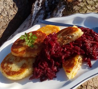 Bramborové placky plněné masem