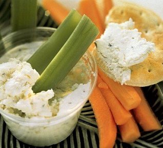 Celerová pomazánka se salámem