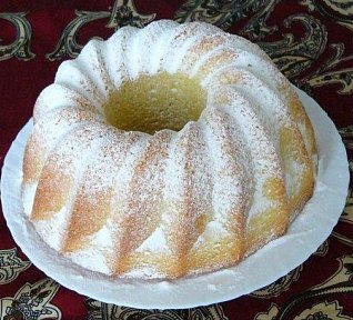 Bábovka z vaječného likéru Bábovka z vaječného likéru
