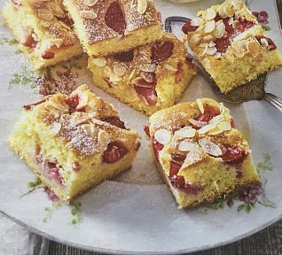 Jahodovo-rebarborový koláč