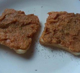 Tatarák z uzeného lososa