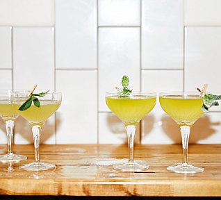 Letenský south side