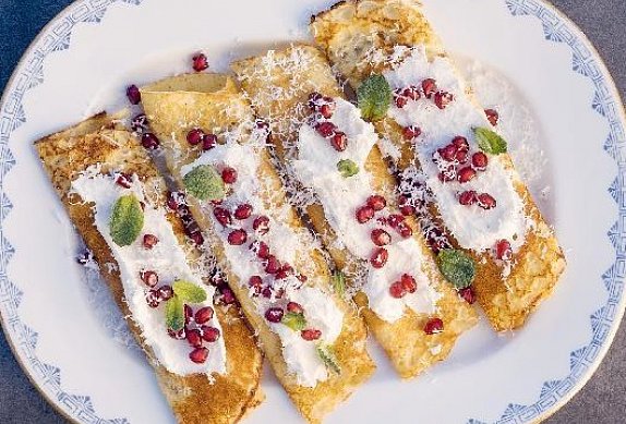 Kokosové palačinky s mascarpone a granátovým jablkem