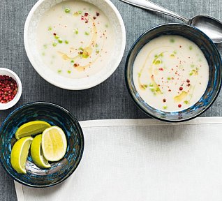 Květáková polévka s hráškem