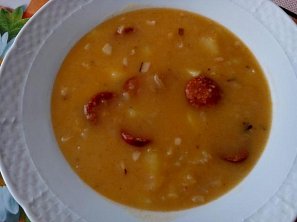 Kyselica (zelňačka) s čabajkou