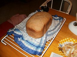 Kmínový pšenično-žitný chléb