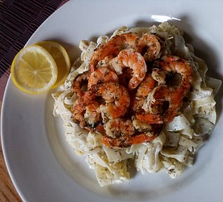 Koprové krevety s těstovinami