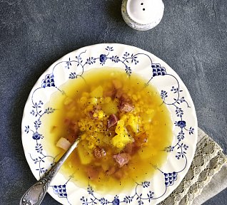 Uzená polévka s kroupami