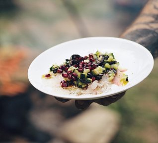 Carpaccio ze pstruha s olivovou tapenádou