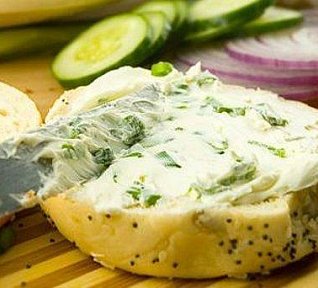 Česneková pomazánka z balkánského sýra