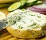 Česneková pomazánka z balkánského sýra
