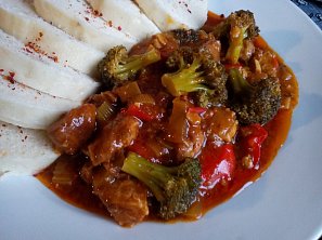 Dušená plec se zeleninou