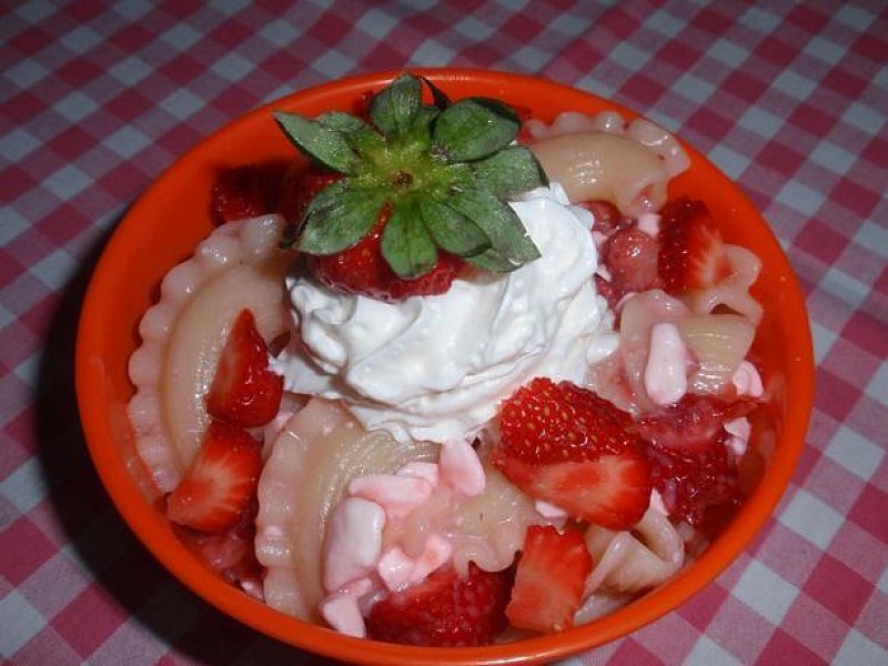 Ovocné těstoviny s cottage - salát nebo hlavní chod