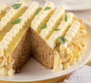 Vláčný mrkvový dort s tvarohovou náplní