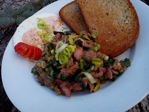 Bůčkové nudličky s pórkem