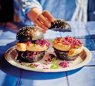 Vinná klobása v housce