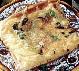 Bramborová pizza s dvojím sýrem