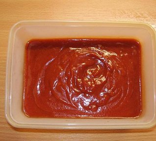 Kořeněná rajská omáčka