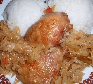 Pikantní kuře na zelí