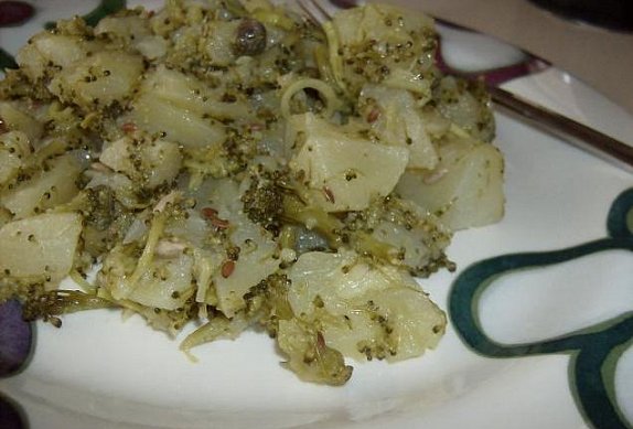Bramborový salát s brokolicí photo-0