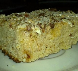 Perníková buchta s vločkovosušenkovým posypem