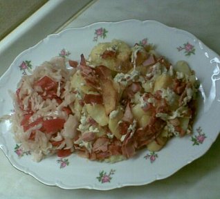 Pečené brambory pod slaninou a nivou