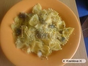 Houbové těstoviny s křenovou omáčkou