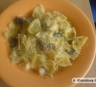 Houbové těstoviny s křenovou omáčkou