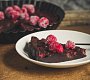 Čokoládový dortík s malinami