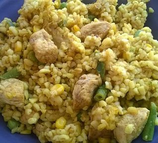 Kari bulgur se zeleninou a kuřecím