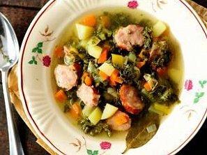 Kapustová polévka s klobásou Kapustová polévka s klobásou