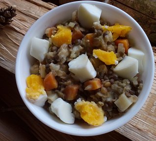 Čočkový salát se zeleninou