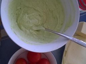 Jednoduchá avokádová pomazánka